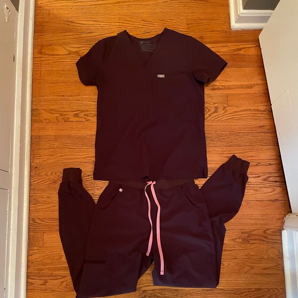 Figs Dark Fig scrub set